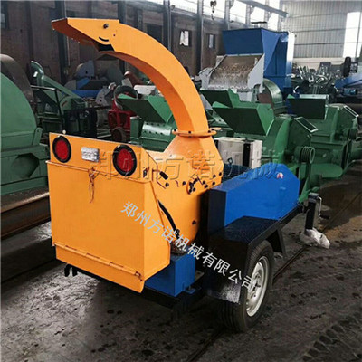 高效便捷 1070型拖拉式修剪樹木粉碎機(jī)在家禽飼養(yǎng)機(jī)械中的應(yīng)用